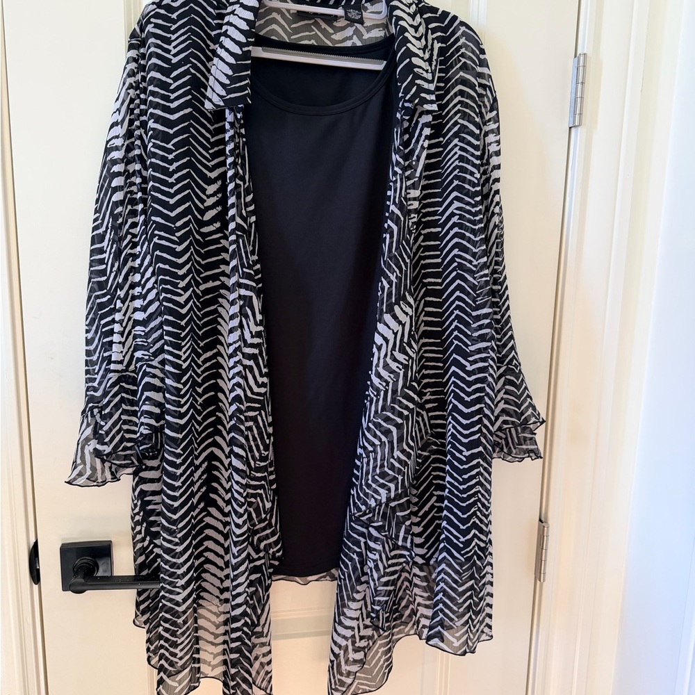 Maggie Barnes Black and White Chevron Blouse